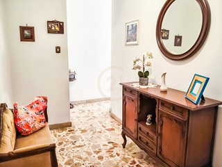 Appartamento in Vendita a Acireale, zona Semicentro, 87'000&euro;, 108 m²