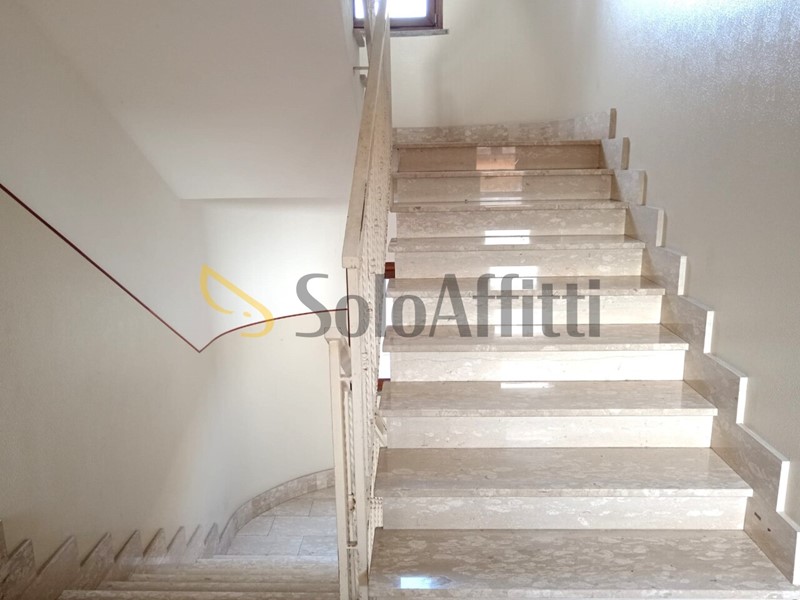 Trilocale in Affitto a Fiumicino, zona Isola Sacra, 900&euro;, 60 m², arredato