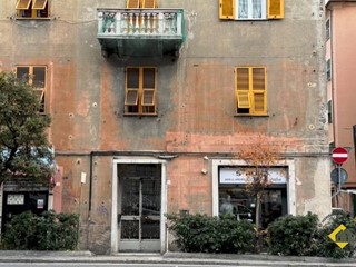 Quadrilocale in Vendita a Genova, 48'750&euro;, 88 m²