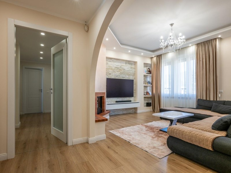 Appartamento in Vendita a Cascina, 250'000&euro;, 130 m², con Box