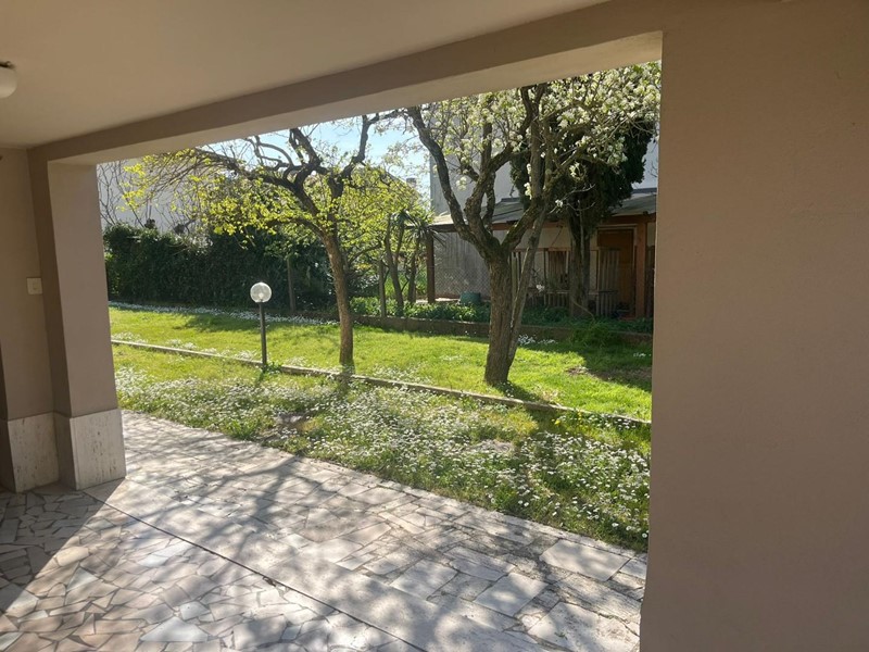 Appartamento in Vendita a Ponsacco, zona Val di Cava, 235'000&euro;, 134 m², con Box