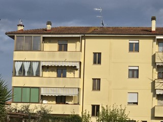 Appartamento in Vendita a Calcinaia, zona Fornacette, 159'000&euro;, 100 m², con Box