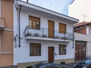 Quadrilocale in Vendita a Torino, 245'000&euro;, 125 m²