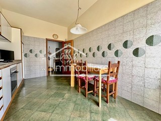 Quadrilocale in Vendita a Vinci, zona Sovigliana, 220'000&euro;, 83 m², con Box