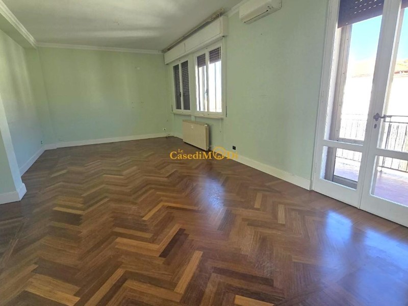 Attico in Vendita a Livorno, 420'000&euro;, 200 m²