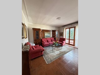 Appartamento in Vendita a Pisa, 430'000&euro;, 200 m², con Box