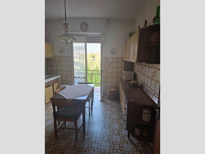 Quadrilocale in Vendita a Luni, zona Dogana, 165'000&euro;, 85 m², arredato, con Box