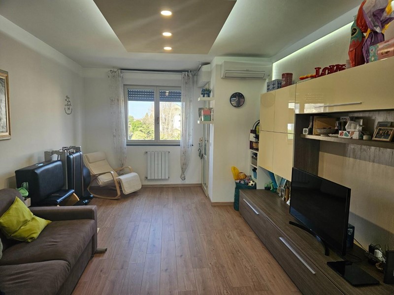 Trilocale in Vendita a Livorno, 174'000&euro;, 72 m², arredato