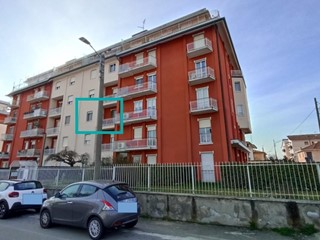 Quadrilocale in Vendita a Corbetta, 101'250&euro;, 102 m²