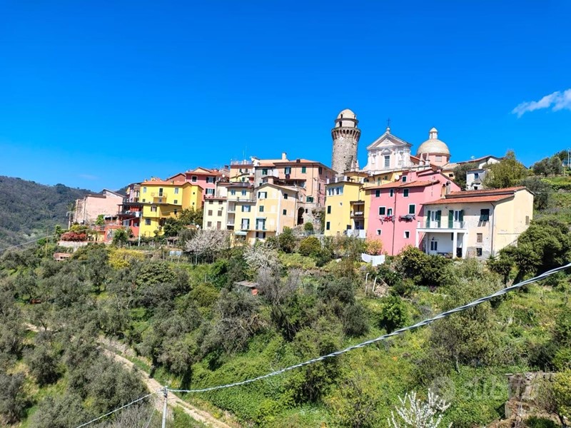 Quadrilocale in Vendita a Luni, 129'000&euro;, 90 m², arredato