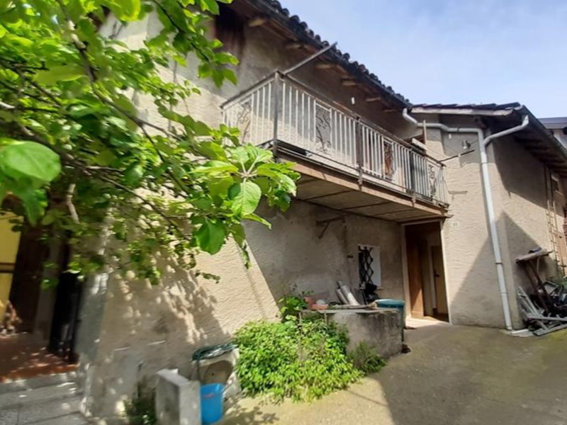 Appartamento in Vendita a Serravalle Scrivia, 19'125&euro;, 103 m², con Box