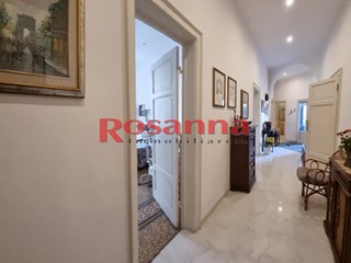 Appartamento in Vendita a Livorno, 225'000&euro;, 164 m², arredato