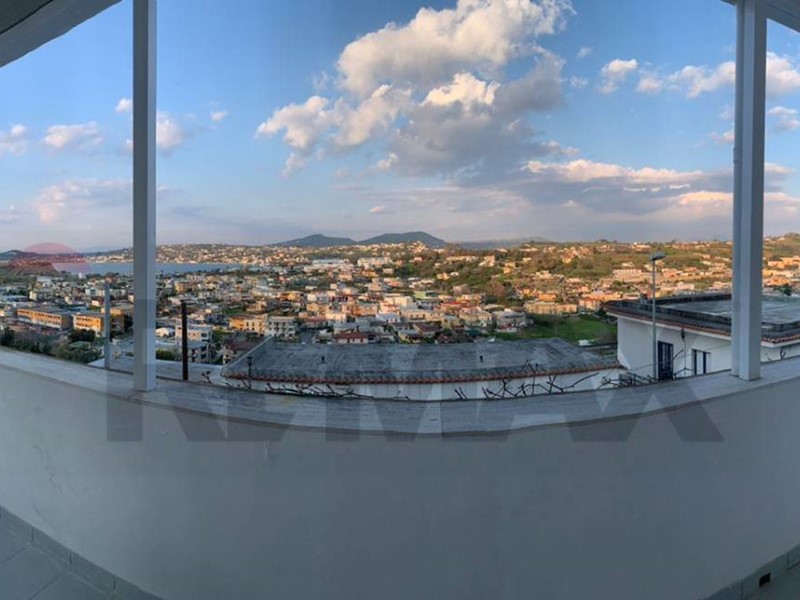 Quadrilocale in Affitto a Monte di Procida, 1'200&euro;, 110 m²