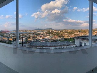 Quadrilocale in Affitto a Monte di Procida, 1'200&euro;, 110 m²