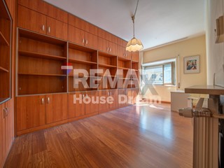 Trilocale in Vendita a Roma, 330'000&euro;, 115 m²