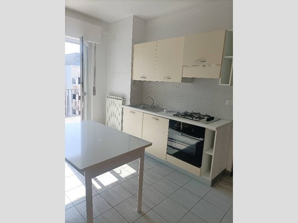 Trilocale in Affitto a Tortoreto, 700&euro;, 90 m²