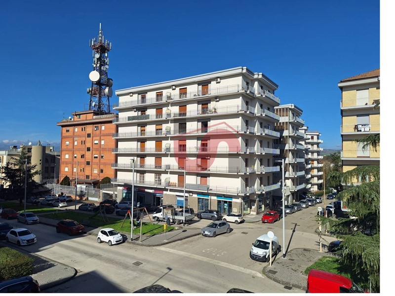 Appartamento in Vendita a Benevento, 360'000&euro;, 274 m²