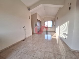 Quadrilocale in Vendita a Benevento, 79'000&euro;, 90 m²