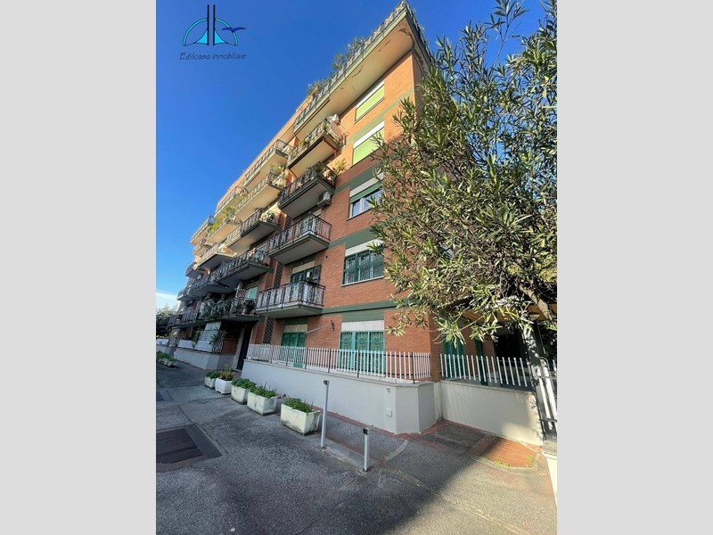 Appartamento in Vendita a Roma, 230'000&euro;, 100 m²