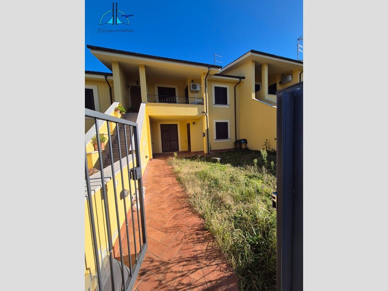 Trilocale in Vendita a Fara in Sabina, 114'000&euro;, 75 m²