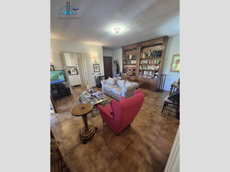 Appartamento in Vendita a Fara in Sabina, 140'000&euro;, 86 m²