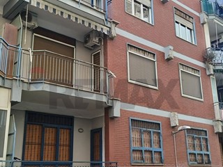 Appartamento in Vendita a Napoli, 299'000&euro;, 119 m²
