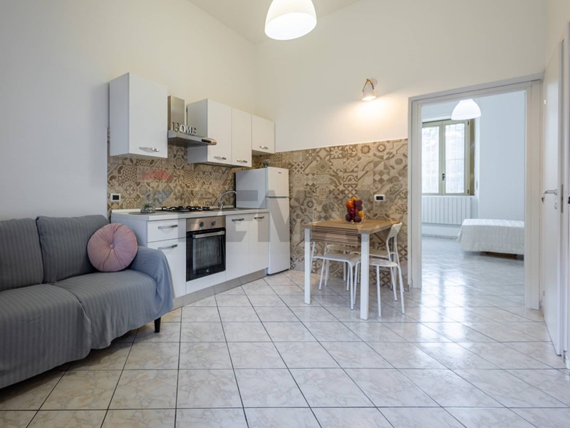 Bilocale in Vendita a Monza, 93'000&euro;, 54 m²