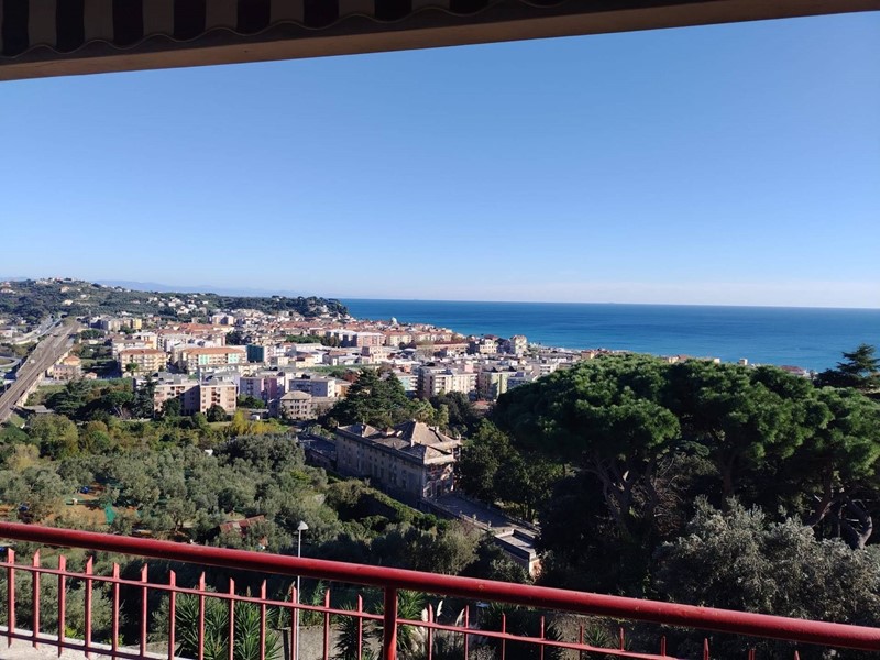 Quadrilocale in Vendita a Albissola Marina, 369'000&euro;, 90 m²