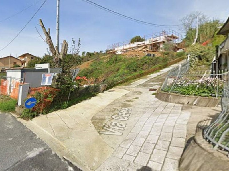 Appartamento in Vendita a Licciana Nardi, 24'739&euro;, 169 m²