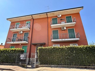 Trilocale in Vendita a Nova Milanese, 235'000&euro;, 85 m²