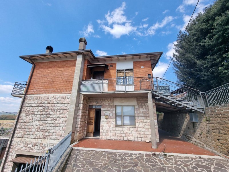 Appartamento in Vendita a Deruta, 119'000&euro;, 110 m²