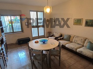 Quadrilocale in Vendita a Fiumefreddo di Sicilia, 74'000&euro;, 93 m²