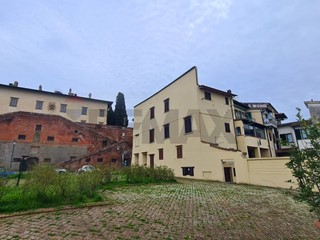 Trilocale in Vendita a Cerreto Guidi, 85'000&euro;, 67 m²