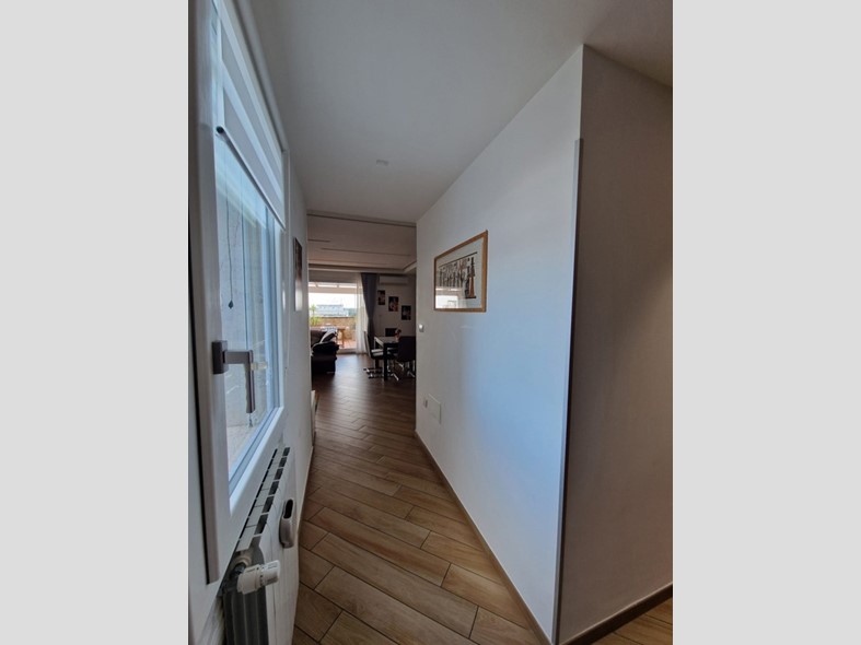 Attico in Vendita a Mesagne, 295'000&euro;, 195 m²