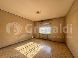 Bilocale in Vendita a Beinasco, 68'000&euro;, 70 m²