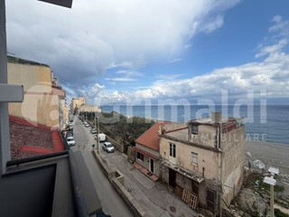 Quadrilocale in Vendita a Messina, 290'000&euro;, 110 m², con Box