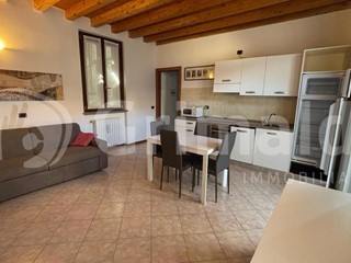 Monolocale in Vendita a Abbiategrasso, 105'000&euro;, 40 m², arredato