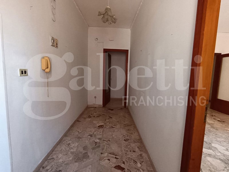 Quadrilocale in Vendita a Siracusa, 90'000&euro;, 137 m²
