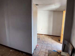 Appartamento in Vendita a Cinigiano, 50'000&euro;, 100 m², con Box