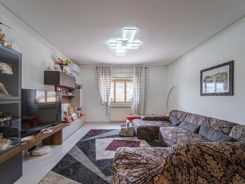 Quadrilocale in Vendita a Messina, 145'000&euro;, 120 m², con Box