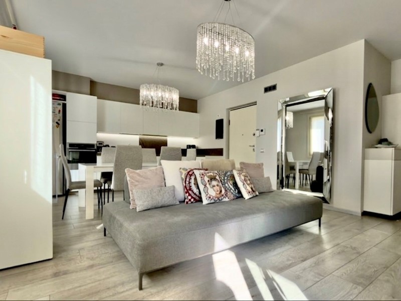 Trilocale in Vendita a Rezzato, 229'000&euro;, 97 m², con Box