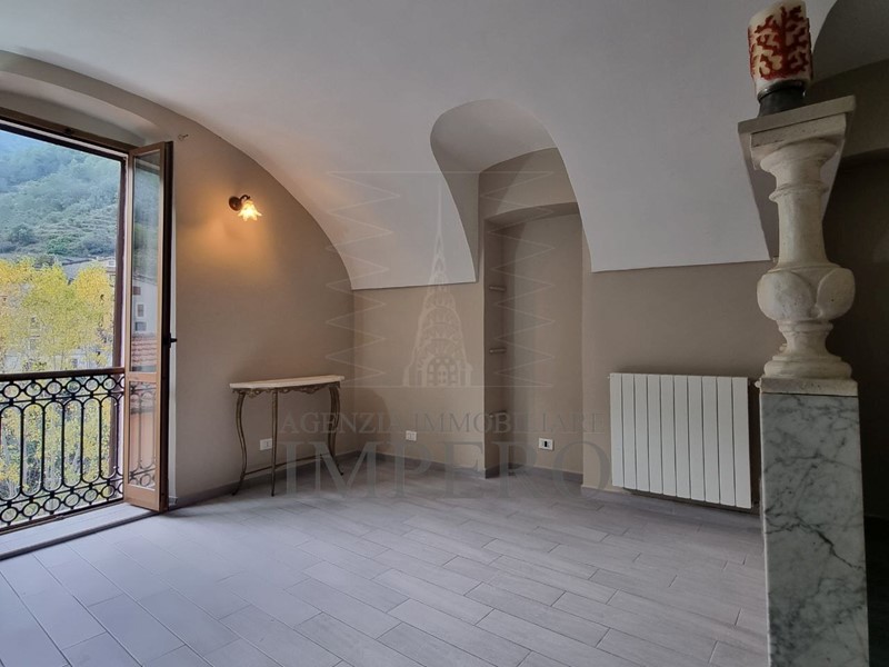 Appartamento in Vendita a Ventimiglia, zona Torri, 77'000&euro;, 85 m²