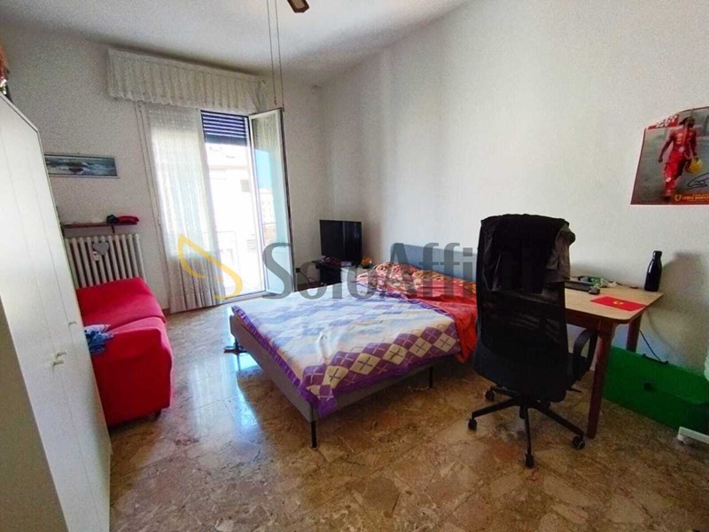 Quadrilocale in Affitto a Modena, 990&euro;, 95 m²