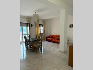 Appartamento in Vendita a Latina, zona Semi-centrale, 195'000&euro;, 118 m²