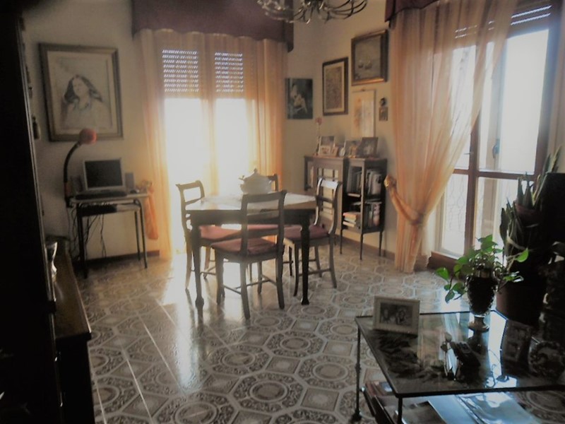 Quadrilocale in Vendita a Castelnuovo Magra, 145'000&euro;, 90 m²
