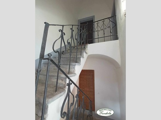 Appartamento in Vendita a Aulla, 45'000&euro;, 100 m²