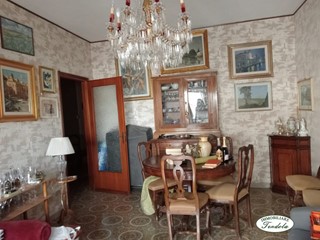 Quadrilocale in Vendita a Carrara, 167'000&euro;, 90 m²