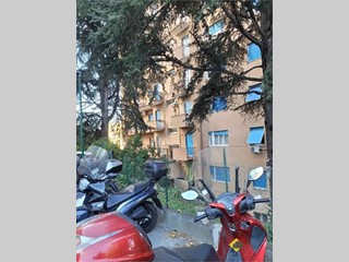 Appartamento in Vendita a Genova, 50'555&euro;, 93 m²
