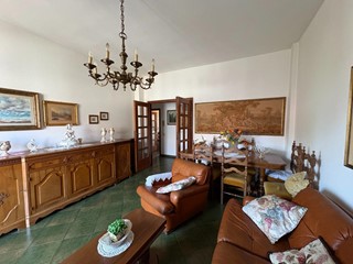 Quadrilocale in Vendita a Vinci, zona Sovigliana, 220'000&euro;, 83 m², con Box