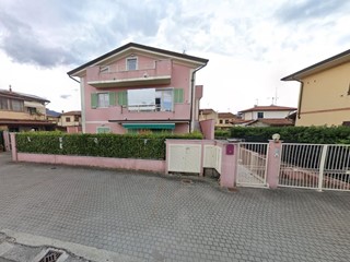 Quadrilocale in Vendita a Massa, 166'683&euro;, 139 m², con Box